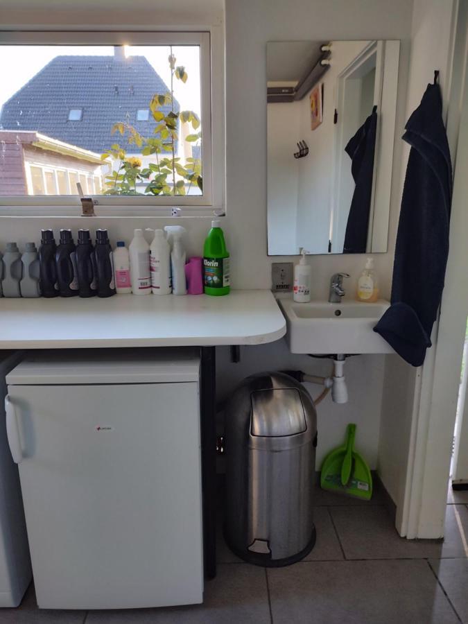 Commuter Room For One Or Two People Munkebo Экстерьер фото