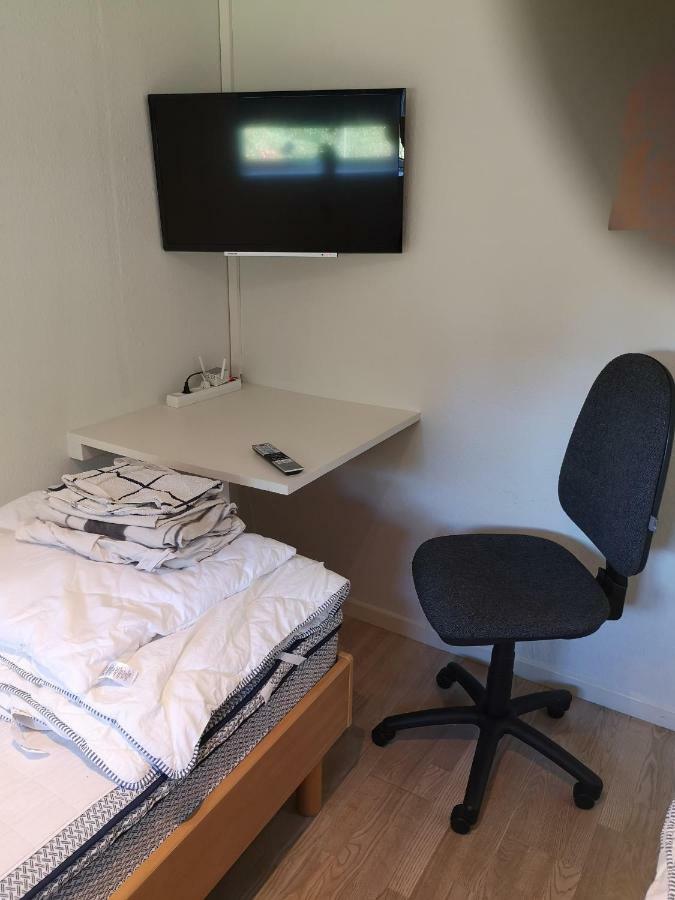 Commuter Room For One Or Two People Munkebo Экстерьер фото